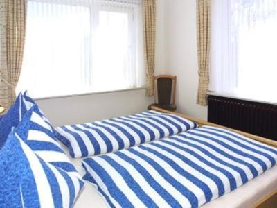 Haus Seestern Neuharlingersiel Esterno foto